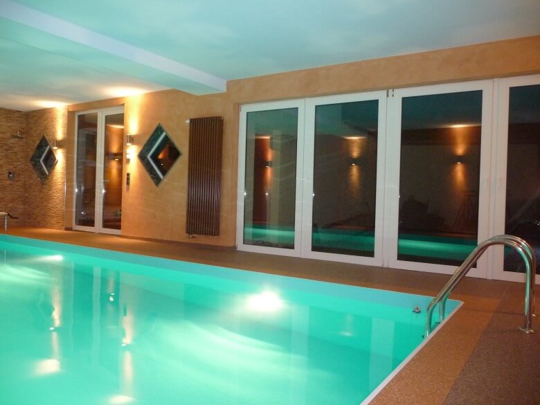 Innenpool vom Ferienhaus Rehsprung